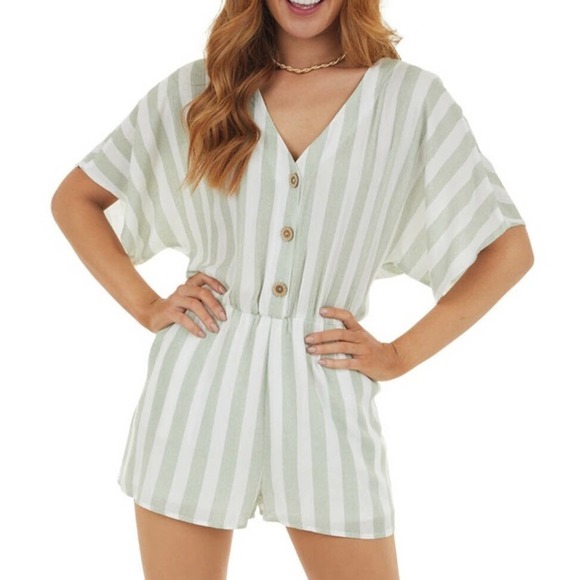 Le Lis Light green and white striped Dolman sleeve drippy romper size S NWT - Picture 10 of 12